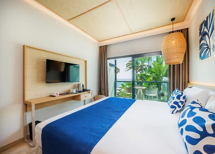 Marins - Adults Only Кала-Мільор