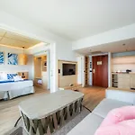 Marins - Adults Only 4*