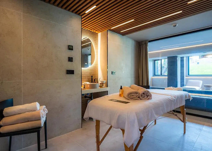 Marins - Adults Only Кала-Мільор